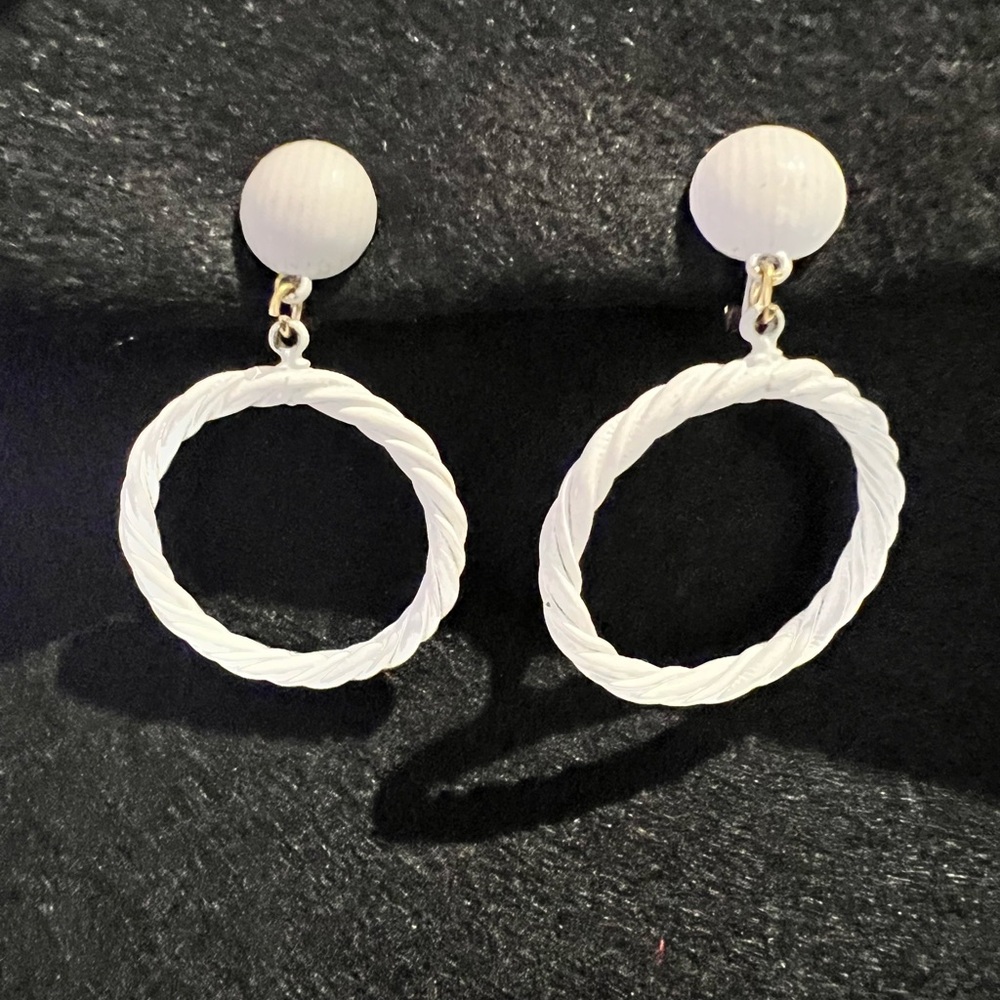 Monet vintage earrings
